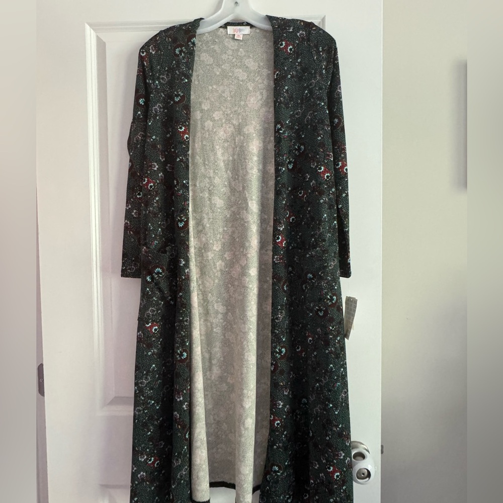 LuLaRoe Women’s Green and Red Floral Sarah Cardigan with Pockets Size XS